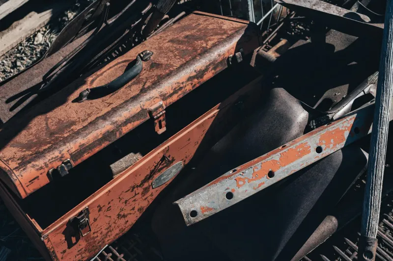 The Scrap Metal Dreamer Who Turned Broken Parts Into Childhood Magic
