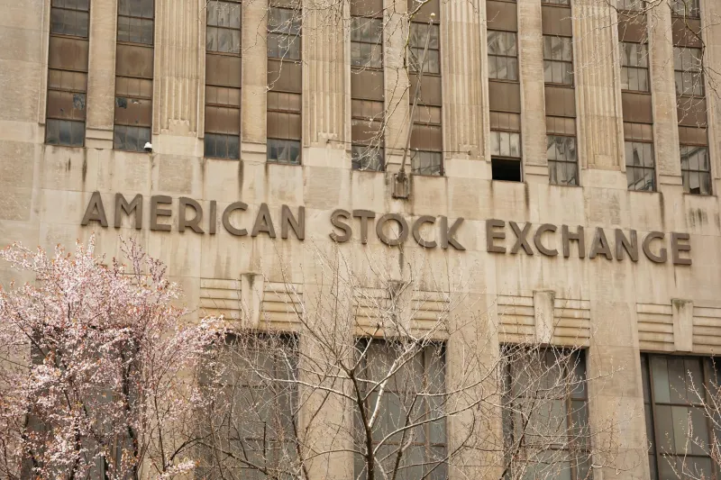 Silent Signals: How a Telegraph Operator's Deafness Became Wall Street's Most Valuable Asset